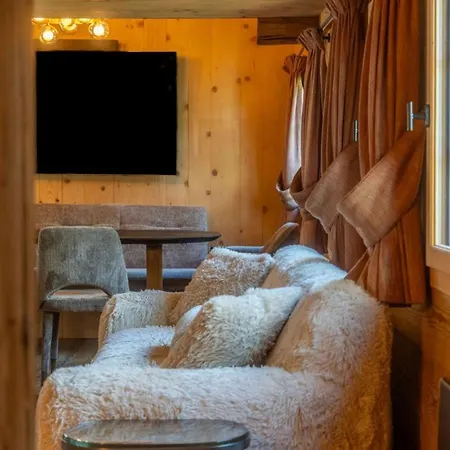 Heidi's Hideout - Private Historic By Heiti Apartmán